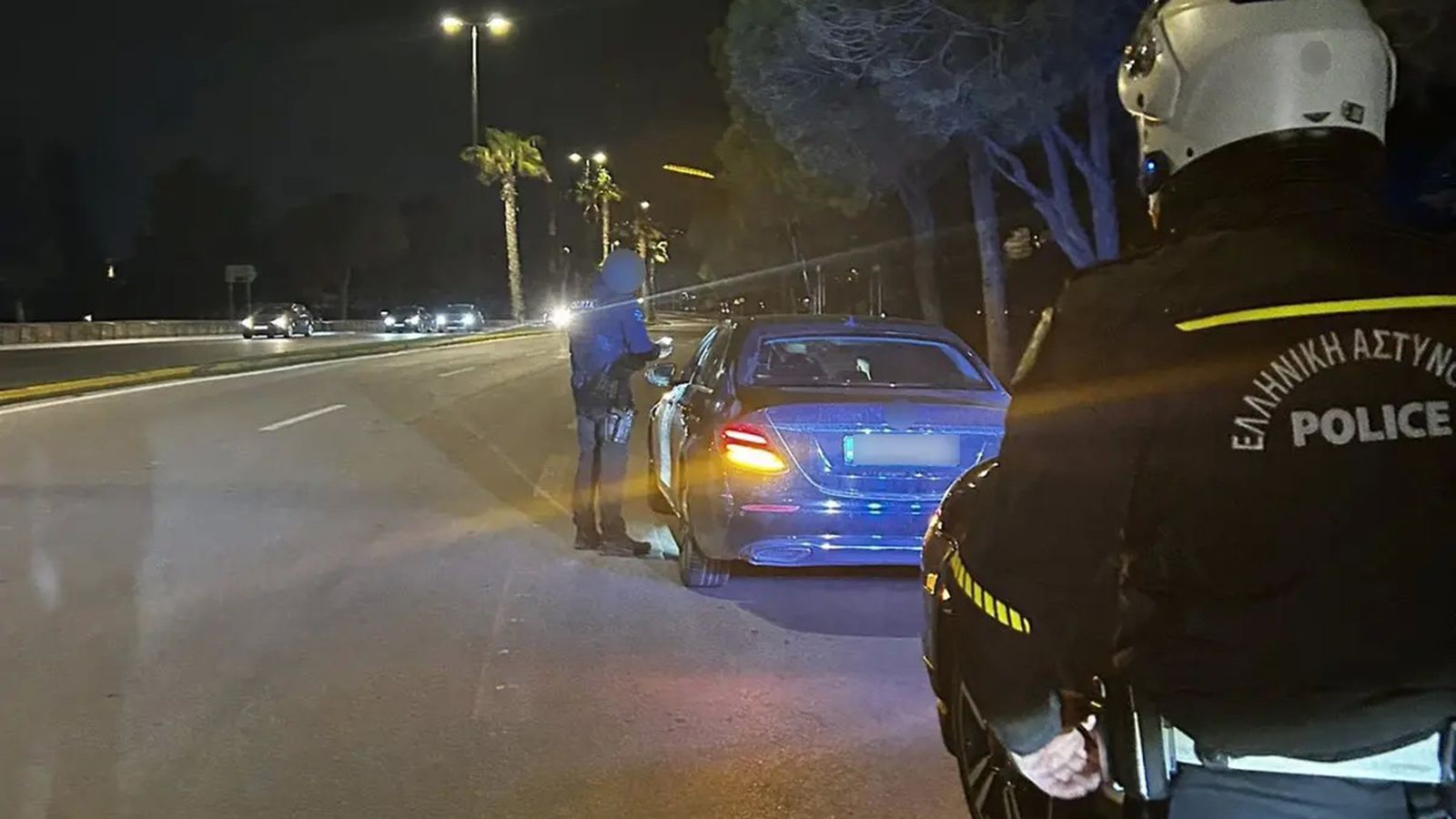 Πήρε εκατοντάδες διπλώματα και οχήματα η ΕΛ.ΑΣ.